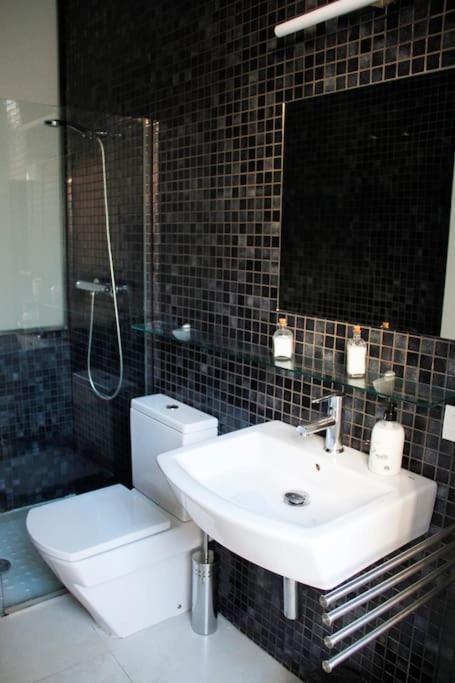Cosy Apartment / Literally At The Foot Of Alhambra Granada Luaran gambar